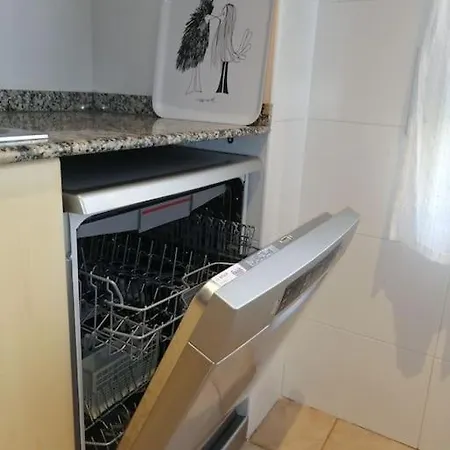 شقة & Spacious Flat With Pool Near Fenals يوريت دي مار