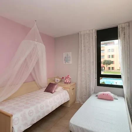 & Spacious Flat With Pool Near Fenals Lloret de Mar